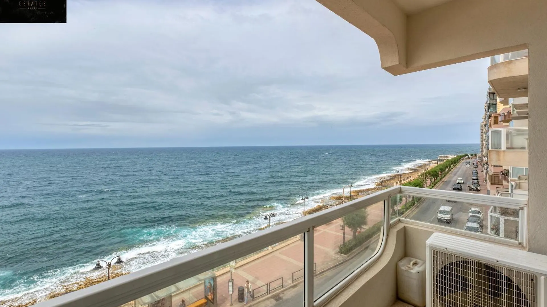 Lejlighed Tower Road Seafront Home, With 3Br & Working Space By 360 Estates Sliema