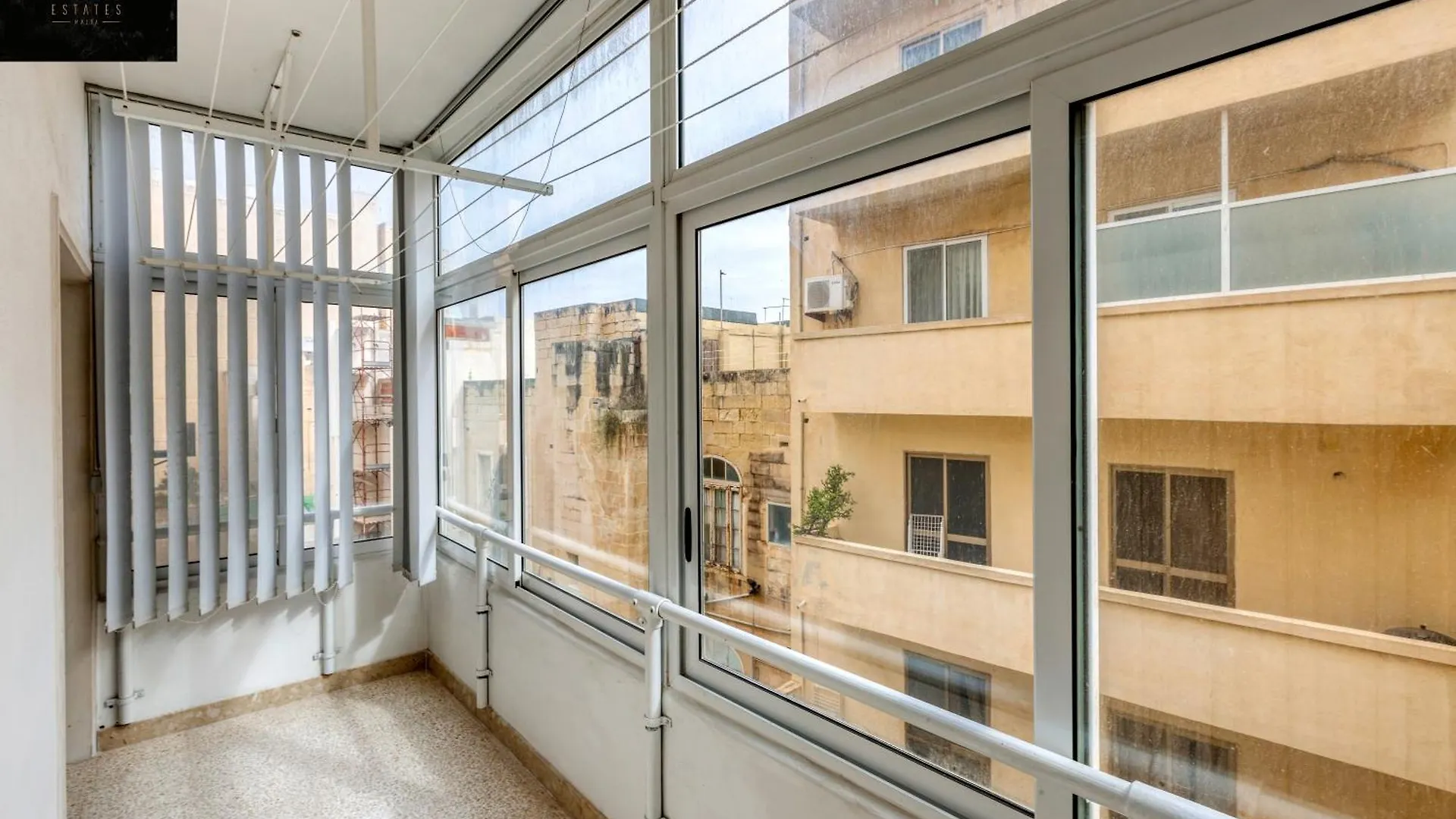Tower Road Seafront Home, With 3Br & Working Space By 360 Estates Sliema 0*,